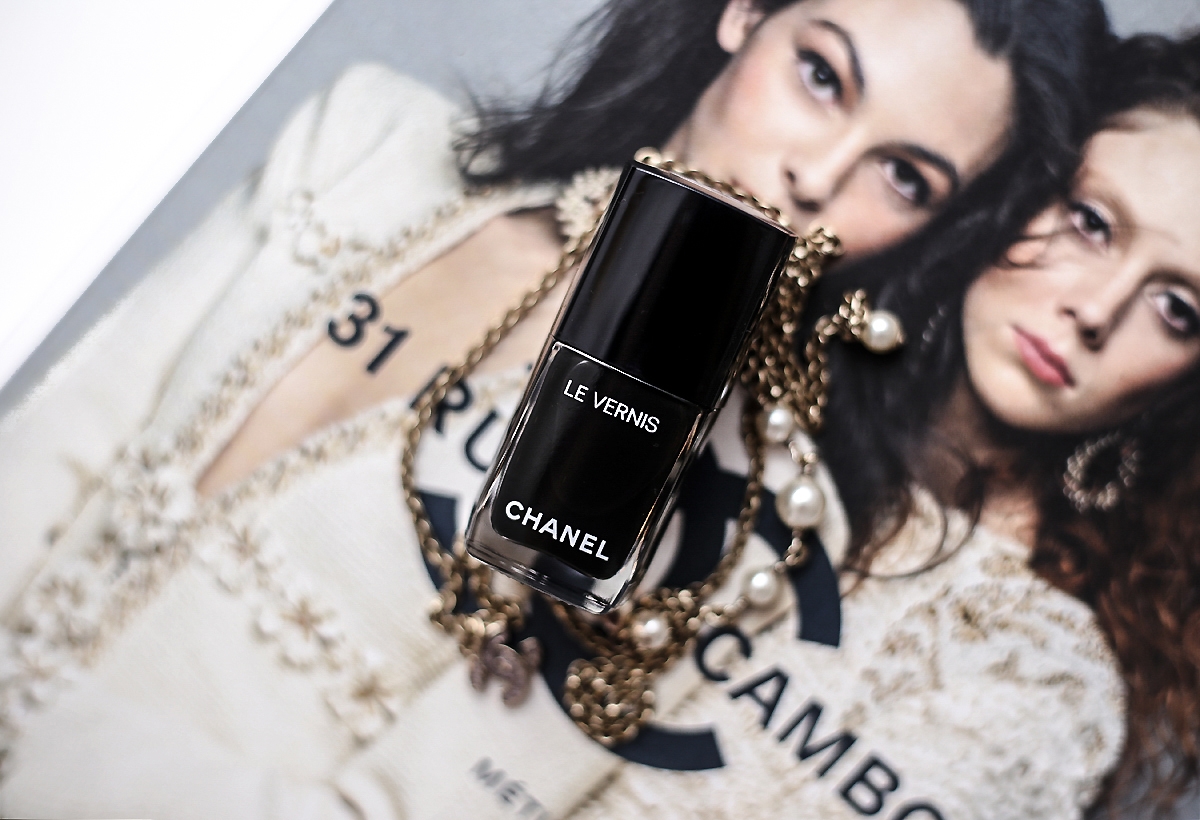Chanel Numeros Rouges, Chanel Makeup, Makijaż Chanel, Chanel Trait de Caractere, Chanel Libre Collection 2017