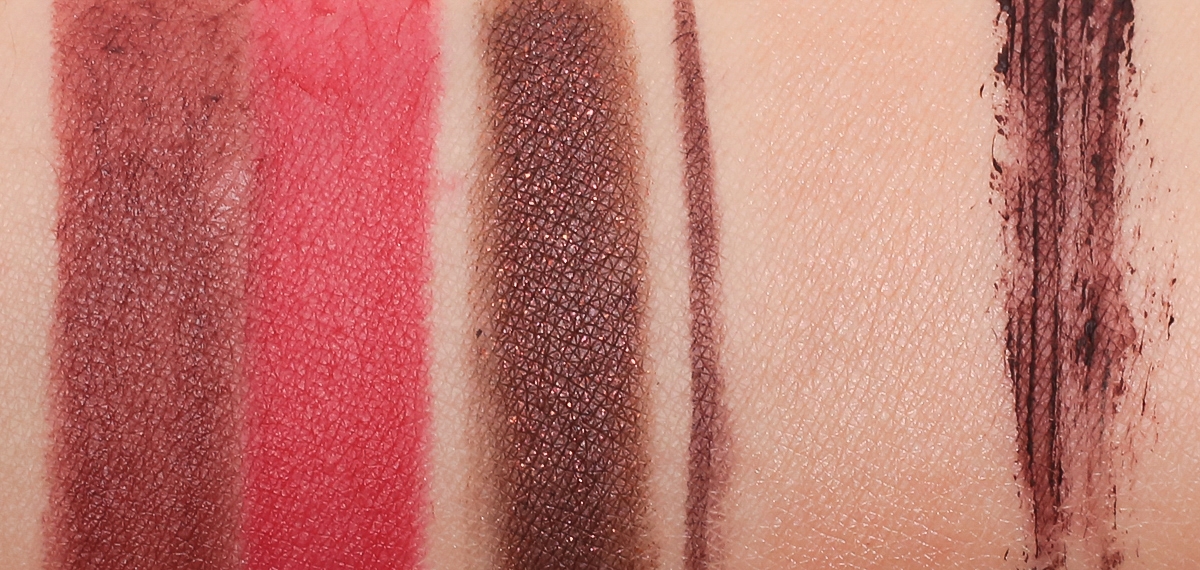 Chanel Rouge Noir Absolument Swatch