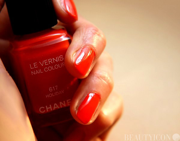 Chanel Le Vernis 617 Holiday Nails